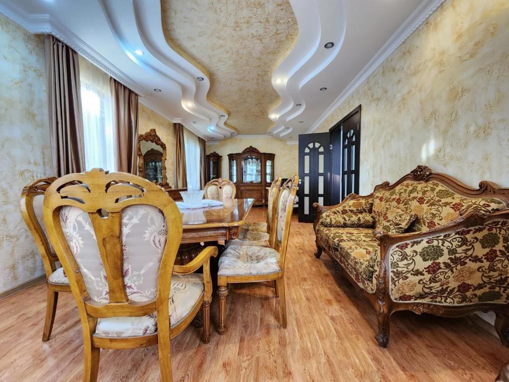 Villa In チャクビ エクステリア 写真