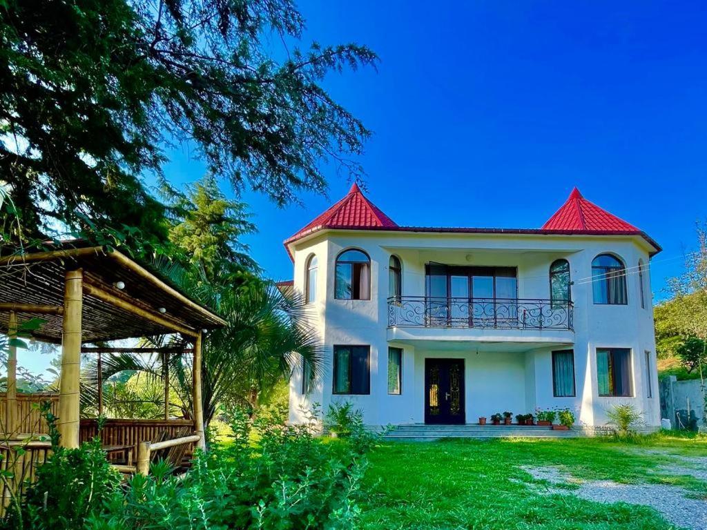 Villa In チャクビ エクステリア 写真